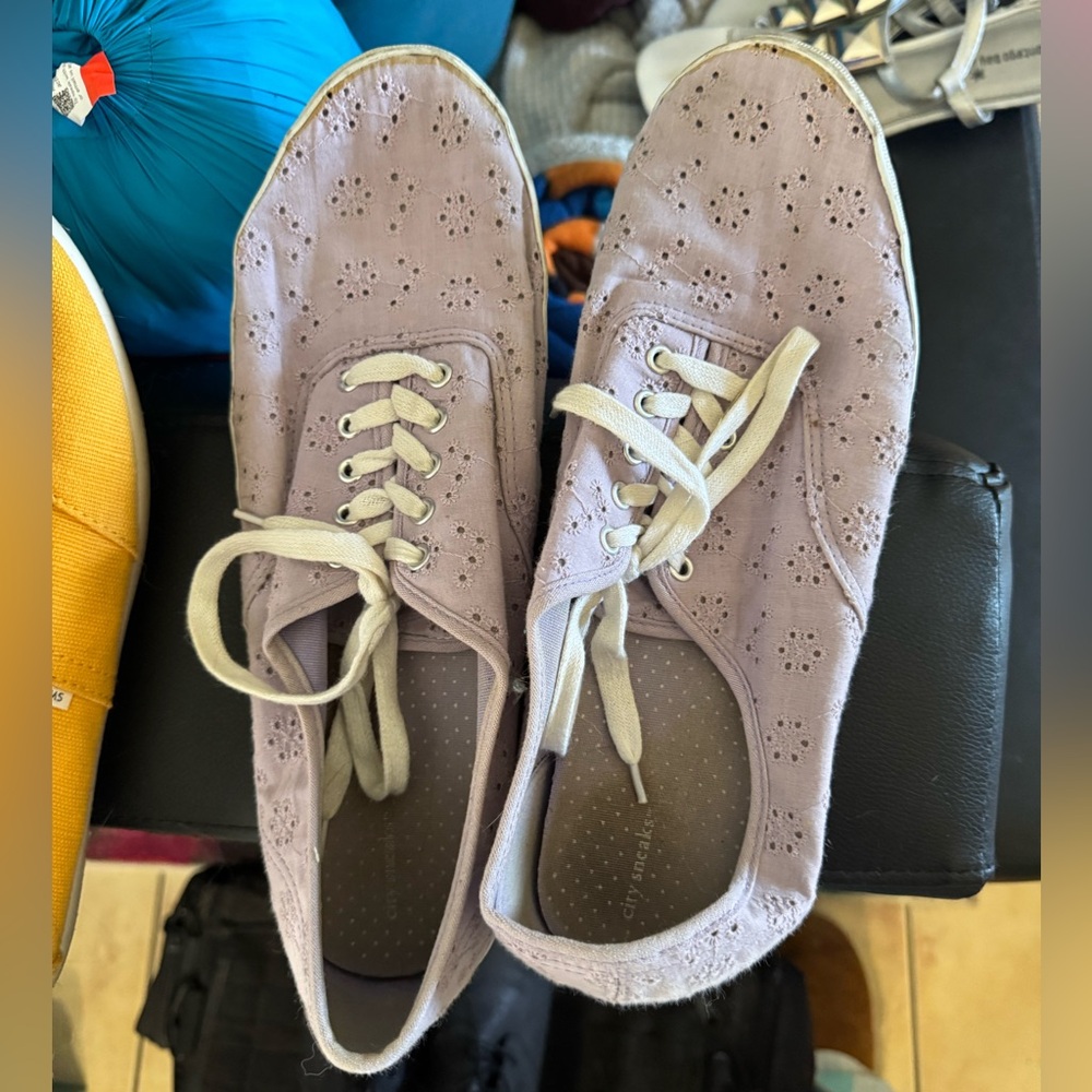 2 pair of lace tennis shoes size 12